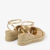 Aella Wedge 60 Gouden raffia sandalen met sleehak