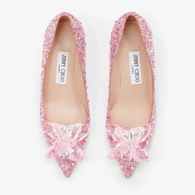 Allure pumps met puntige neus, bekleed met roze suède en kristallen Allure pumps met puntige neus, bekleed met roze suède en kristallen