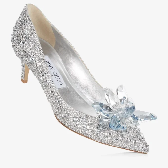 Allure pumps met puntige neus en kristallen versiering Allure pumps met puntige neus en kristallen versiering