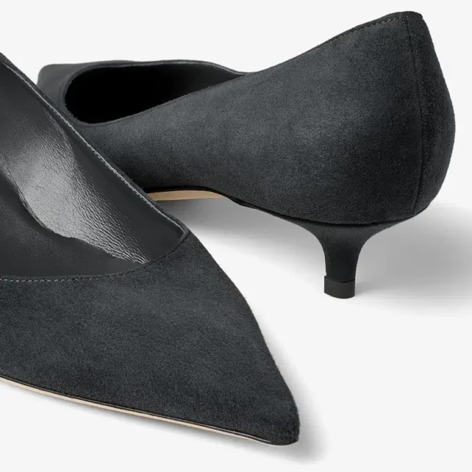 Amelia grafietkleurige suède pumps Amelia grafietkleurige suède pumps