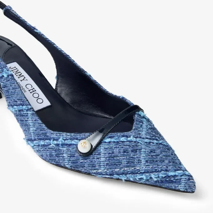 Amita 45 marineblauwe slingbacks van denim met kruispatroon en lakleer Amita 45 marineblauwe slingbacks van denim met kruispatroon en lakleer