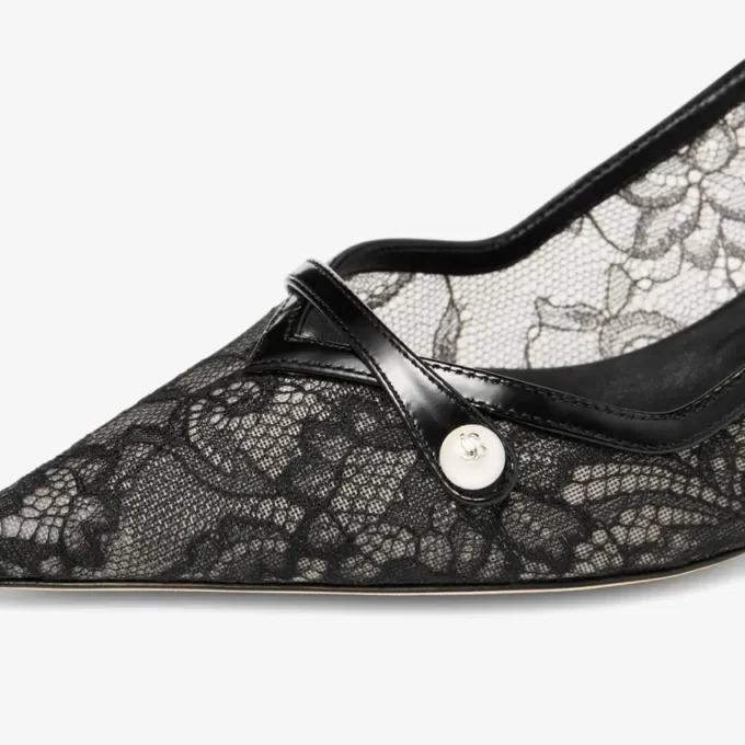 Amita 45 Zwarte Jimmy Choo-pumps van kant en spazzolato Amita 45 Zwarte Jimmy Choo-pumps van kant en spazzolato