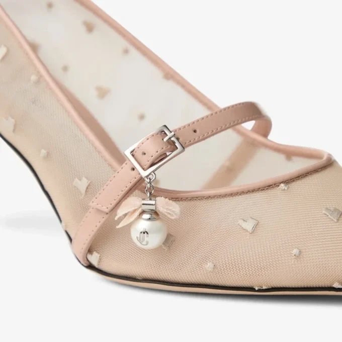 Aren Pump 65 Macaron-leren pumps met hartjesprint en parelbedeltje Aren Pump 65 Macaron-leren pumps met hartjesprint en parelbedeltje
