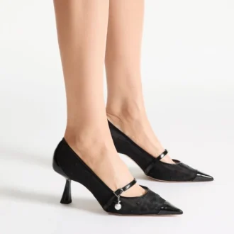 Aren Pump 65 Zwarte Spazzolato en hartvormige mesh pumps met parelbedeltje