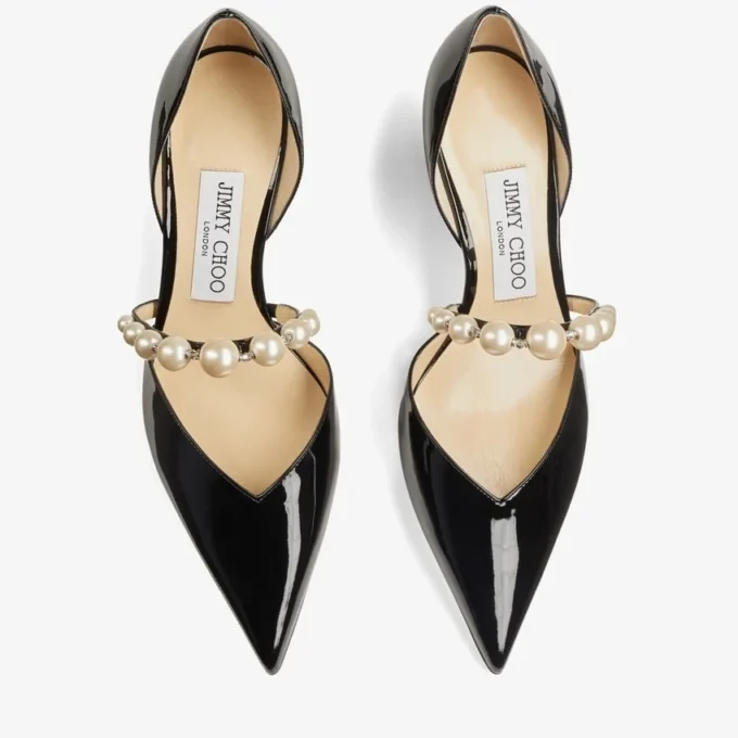 Aurelie 65 Zwarte lakleren pumps met spitse neus en parelversiering Aurelie 65 Zwarte lakleren pumps met spitse neus en parelversiering