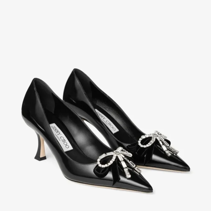 Auria 70 Zwarte zachte Spazzolato-pumps met fluwelen en kristallen strik Auria 70 Zwarte zachte Spazzolato-pumps met fluwelen en kristallen strik