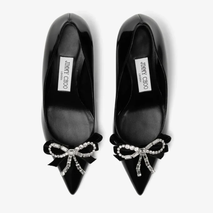 Auria 70 Zwarte zachte Spazzolato-pumps met fluwelen en kristallen strik Auria 70 Zwarte zachte Spazzolato-pumps met fluwelen en kristallen strik