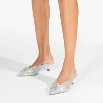 Auria Mule 50 Ivoor Satijn en Princess Crystal Hotfix Mules met strikversiering