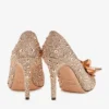 Avril roségouden pumps met puntige neus en kristallen