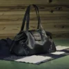 Bar Holdall Large Zwarte totebag van zacht generfd kalfsleer met gestructureerde sterren