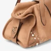 Bar Holdall Medium Toffee suède reistas met Biker-leren afwerking en parelstuds Bar Holdall Medium Toffee suède reistas met Biker-leren afwerking en parelstuds