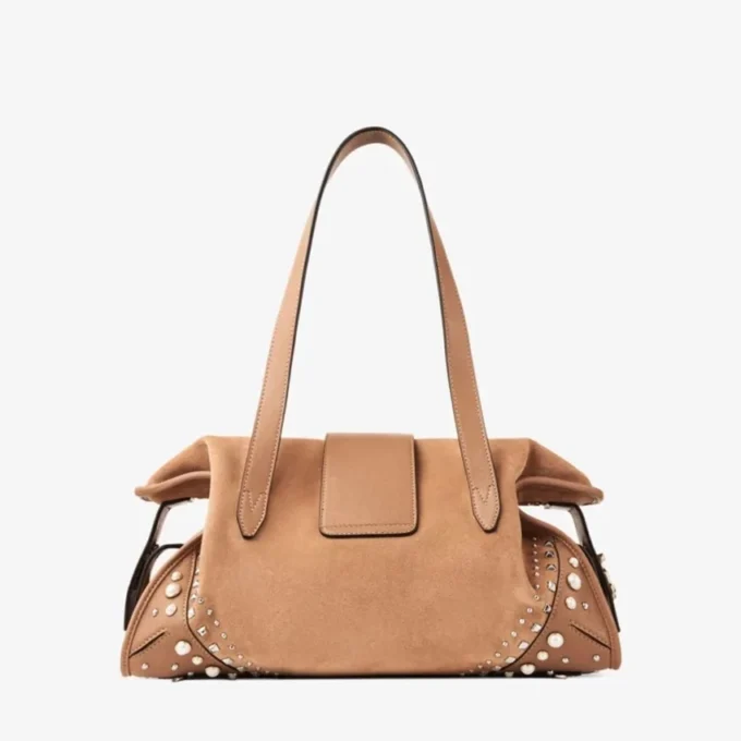 Bar Holdall Medium Toffee suède reistas met Biker-leren afwerking en parelstuds Bar Holdall Medium Toffee suède reistas met Biker-leren afwerking en parelstuds