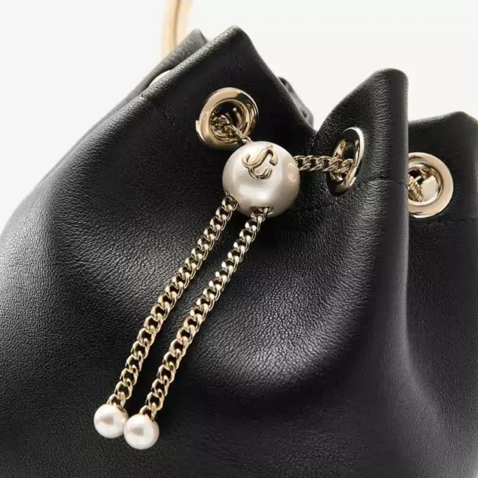 Bon Bon Biker leren zwarte tas met parelsluiting Bon Bon Biker leren zwarte tas met parelsluiting