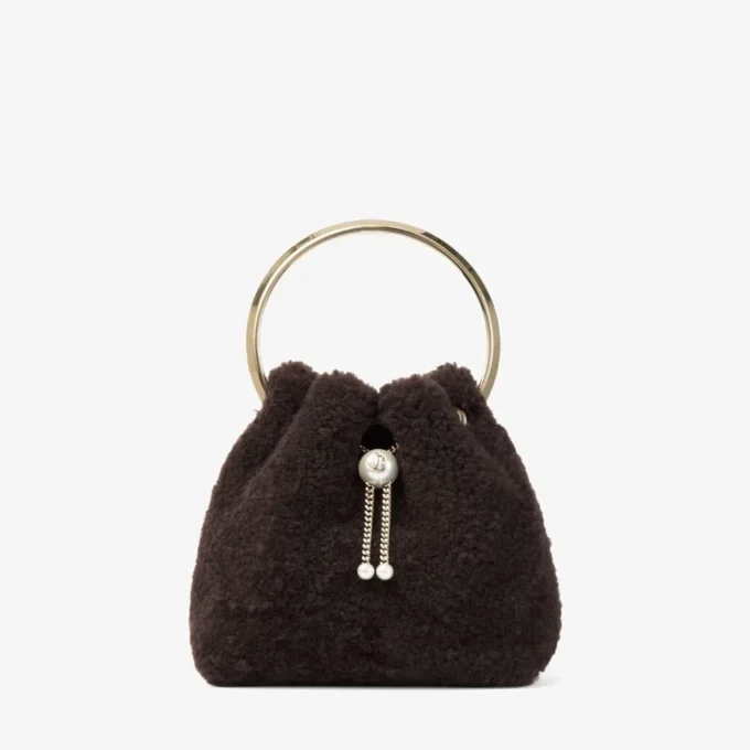 Bon Bon chocoladekleurige bucket bag met metalen handvat Bon Bon chocoladekleurige bucket bag met metalen handvat