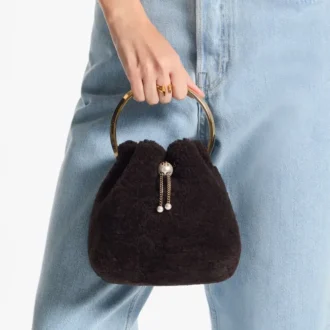 Bon Bon chocoladekleurige bucket bag met metalen handvat
