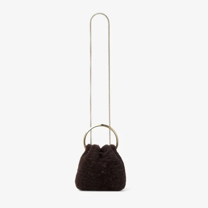 Bon Bon chocoladekleurige bucket bag met metalen handvat Bon Bon chocoladekleurige bucket bag met metalen handvat