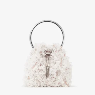Bon Bon ivoorkleurige satijnen bucket bag met bloembladborduursel