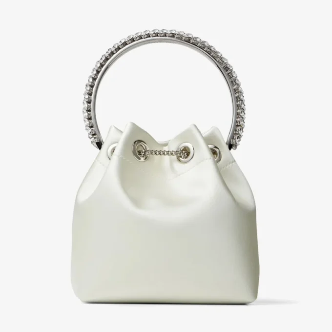 Bon Bon ivoorkleurige satijnen tas met kristallen handvat Bon Bon ivoorkleurige satijnen tas met kristallen handvat