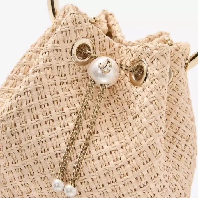 Bon Bon tas van natuurlijk raffia met parelsluiting Bon Bon tas van natuurlijk raffia met parelsluiting