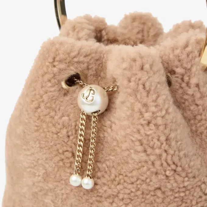 Bon Bon Toffee-bucketbag met metalen handvat