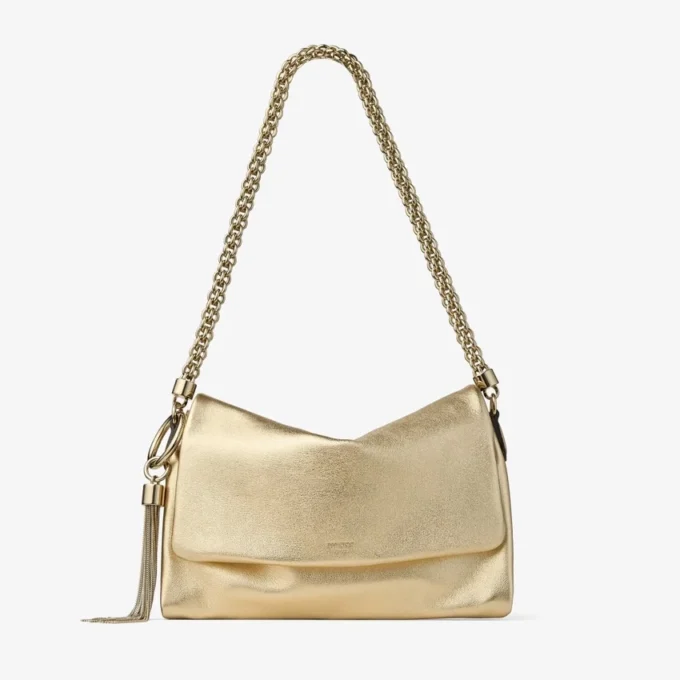 Callie schoudertas met klep van goudkleurig metallic leer