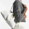 Cinch Medium Latte leren schoudertas Cinch Medium Latte leren schoudertas