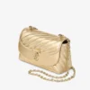 Curve Cross Body Small Goudkleurige gewatteerde metallic nappalederen crossbodytas Curve Cross Body Small Goudkleurige gewatteerde metallic nappalederen crossbodytas