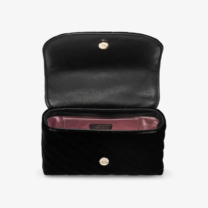 Curve Cross Body Small Zwarte gewatteerde fluwelen crossbodytas met Crystal Jc-bar