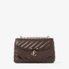 Curve Crossbody Small Chocoladebruine gewatteerde crossbodytas van bikerleer Curve Crossbody Small Chocoladebruine gewatteerde crossbodytas van bikerleer