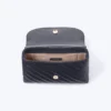 Curve Crossbody Small Marine gewatteerde crossbodytas van bikerleer