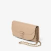 Curve-portemonnee met ketting Chai-portemonnee van gewatteerd bikerleer met ketting Curve-portemonnee met ketting Chai-portemonnee van gewatteerd bikerleer met ketting