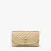 Curve-portemonnee met ketting Glanzend goudkleurige, gewatteerde metallic leren clutch Curve-portemonnee met ketting Glanzend goudkleurige, gewatteerde metallic leren clutch
