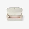 Curve-portemonnee met ketting Latte-portemonnee van gewatteerd nappaleer met ketting Curve-portemonnee met ketting Latte-portemonnee van gewatteerd nappaleer met ketting