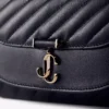 Curve-portemonnee met ketting Marineblauwe gewatteerde Biker-leren portemonnee met ketting Curve-portemonnee met ketting Marineblauwe gewatteerde Biker-leren portemonnee met ketting