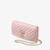 Curve-portemonnee met ketting Roze gewatteerde jimmy choo-kantportemonnee met ketting en kristallen JC-bar Curve-portemonnee met ketting Roze gewatteerde jimmy choo-kantportemonnee met ketting en kristallen JC-bar