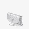 Curve-portemonnee met ketting, zilver Gewatteerde portemonnee van metallic nappaleer met ketting Curve-portemonnee met ketting, zilver Gewatteerde portemonnee van metallic nappaleer met ketting