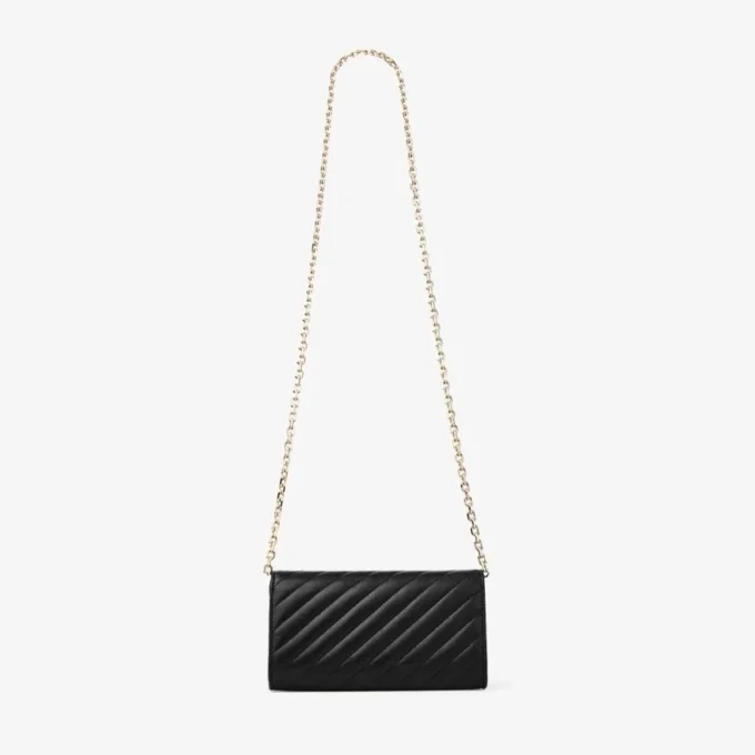 Curve-portemonnee met ketting Zwarte gewatteerde portemonnee van bikerleer met ketting Curve-portemonnee met ketting Zwarte gewatteerde portemonnee van bikerleer met ketting