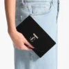 Curve-portemonnee met ketting Zwarte mini-tas van gewatteerd fluweel met Jc-bar met kristallen Curve-portemonnee met ketting Zwarte mini-tas van gewatteerd fluweel met Jc-bar met kristallen