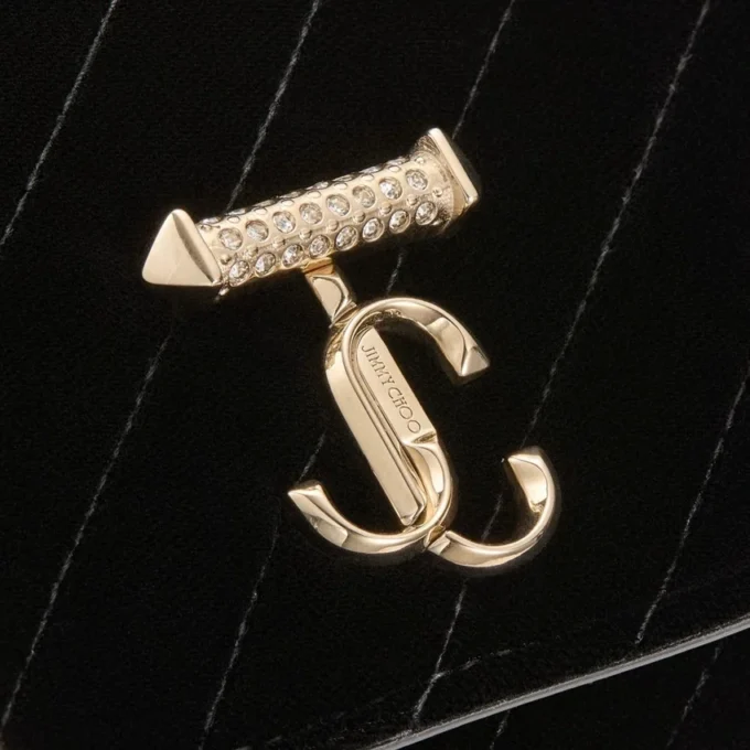 Curve-portemonnee met ketting Zwarte mini-tas van gewatteerd fluweel met Jc-bar met kristallen Curve-portemonnee met ketting Zwarte mini-tas van gewatteerd fluweel met Jc-bar met kristallen