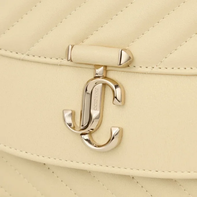 Curve Top Handle Buttermilk gewatteerde leren biker-stijl schoudertas met parelversiering