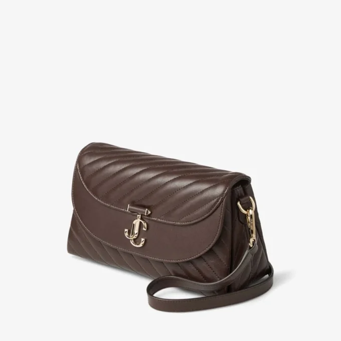 Curve Top Handle chocoladekleurige gewatteerde Biker-leren schoudertas met parelversieringen