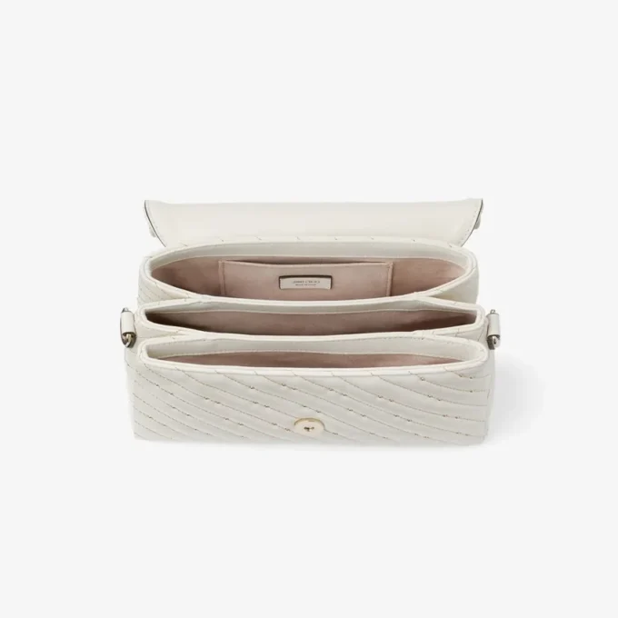 Curve Top Handle Latte gewatteerde nappalederen tas met handvat en parelversiering