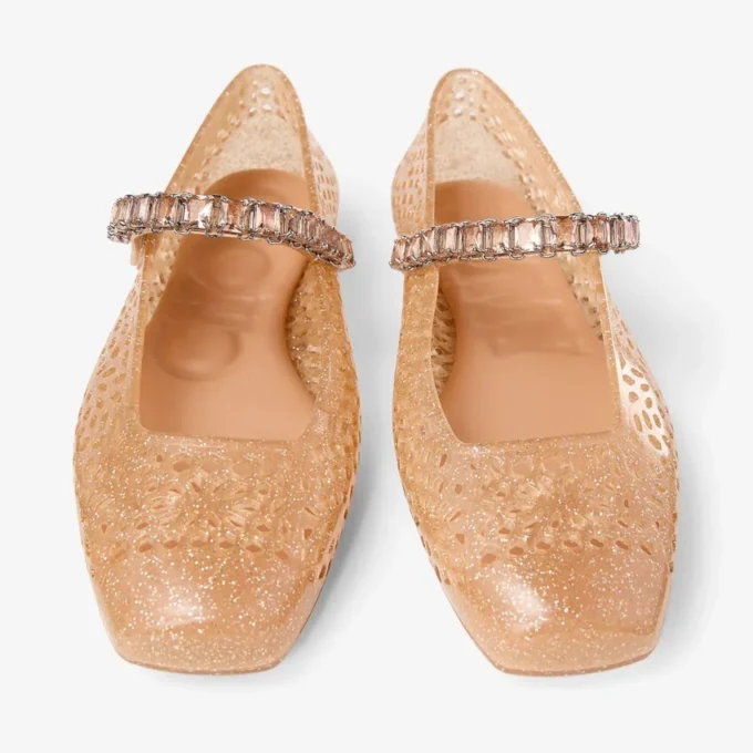 De Jelly Light Toffee-ballerina’s met kristallen versiering De Jelly Light Toffee-ballerina’s met kristallen versiering