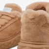 Diamond Maxi Retro F Toffee-kleurig fluweel suède lage sneakers met schapenvacht