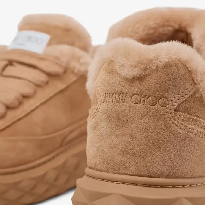 Diamond Maxi Retro F Toffee-kleurig fluweel suède lage sneakers met schapenvacht