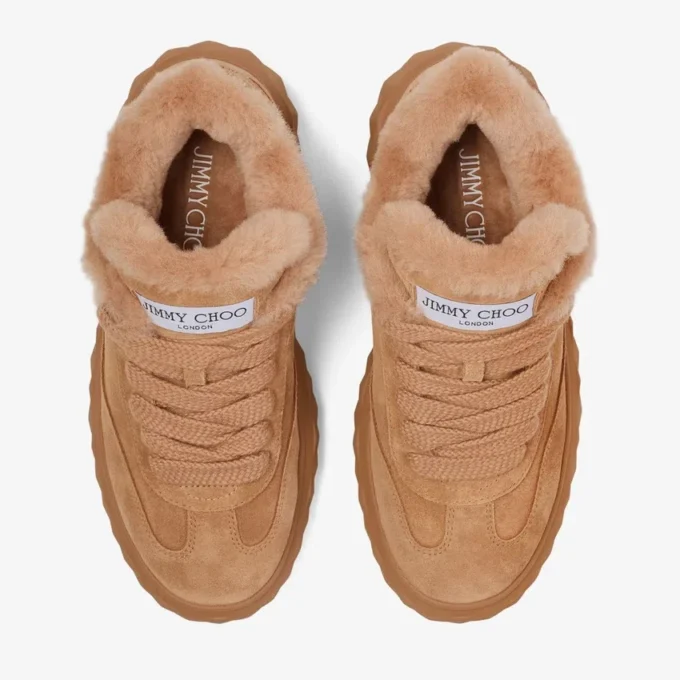 Diamond Maxi Retro F Toffee-kleurig fluweel suède lage sneakers met schapenvacht