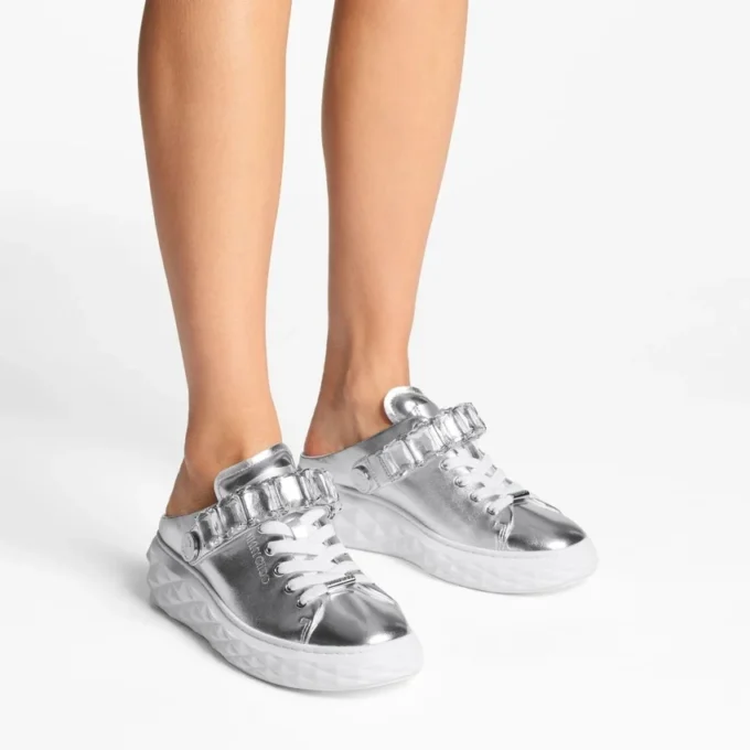 Diamond Sling zilverkleurige metallic leren slippers met kristallen band Diamond Sling zilverkleurige metallic leren slippers met kristallen band