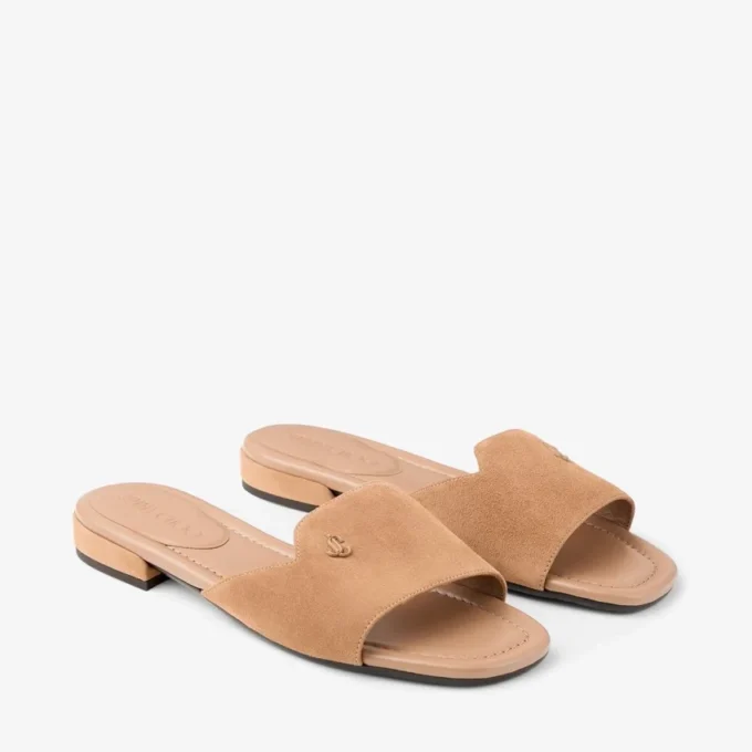 Dina platte suède ballerina’s in toffee