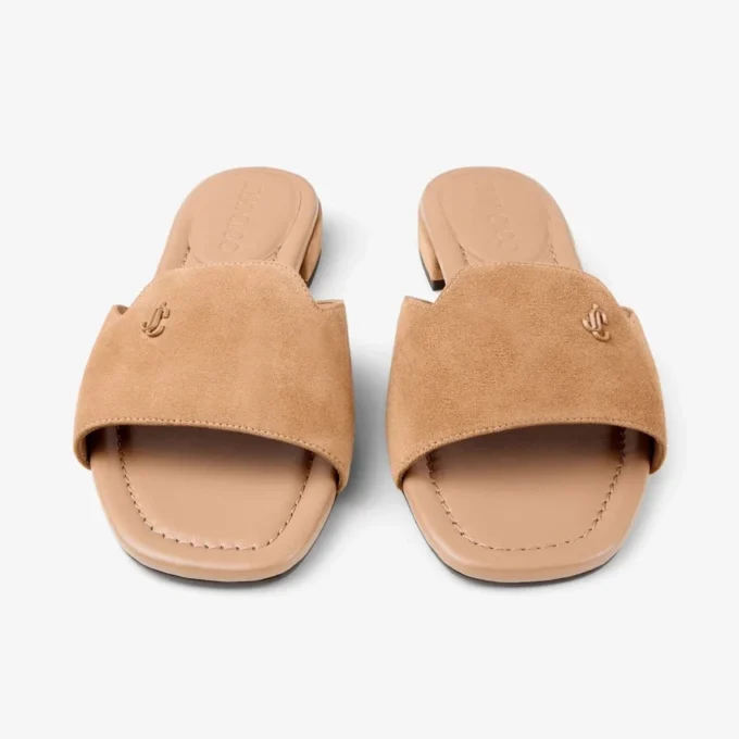Dina platte suède ballerina’s in toffee