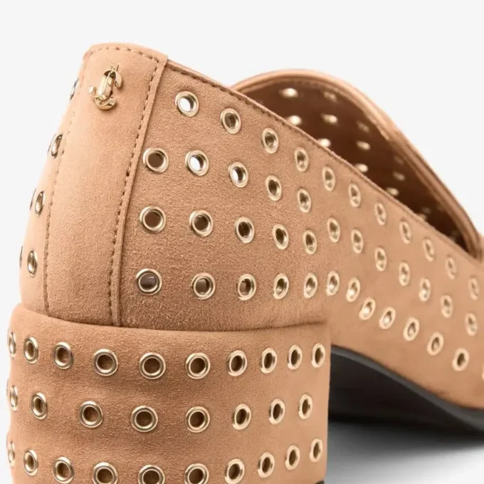 Eliot Slipper 45 F Toffee suède pantoffels met oogjes Eliot Slipper 45 F Toffee suède pantoffels met oogjes